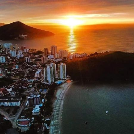 Apartamento Dona Frida Prainha com WiFi recém reformado Caraguatatuba Esterno foto
