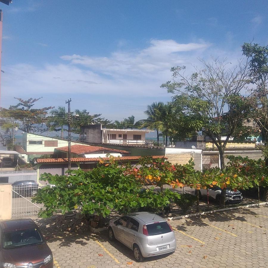 Apartamento Dona Frida Prainha com WiFi recém reformado Caraguatatuba Esterno foto